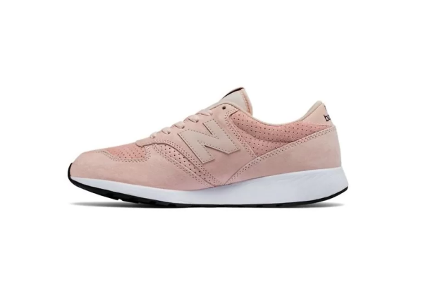Кроссовки New Balance 420 бледно-розовые